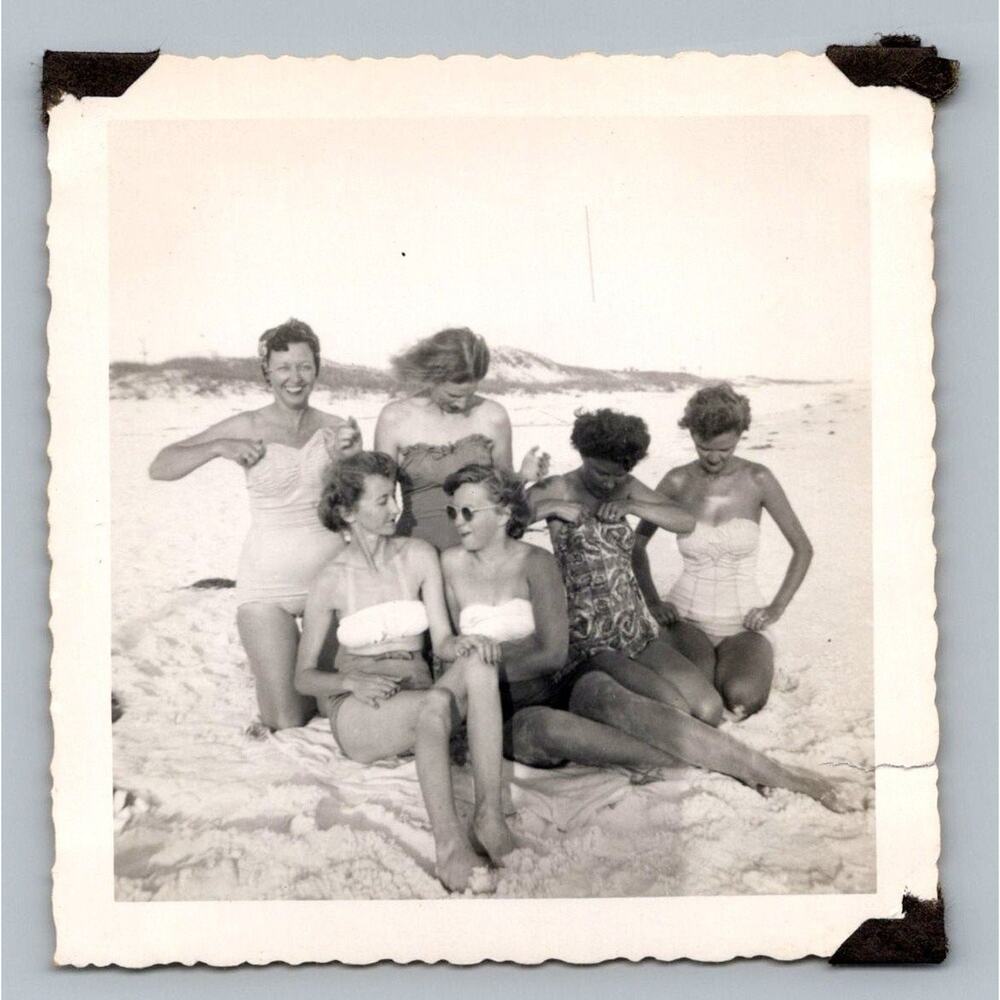 1952 Women in 2 Piece Swimsuits Snapshot Photograph Panama Beach Fl Vacation